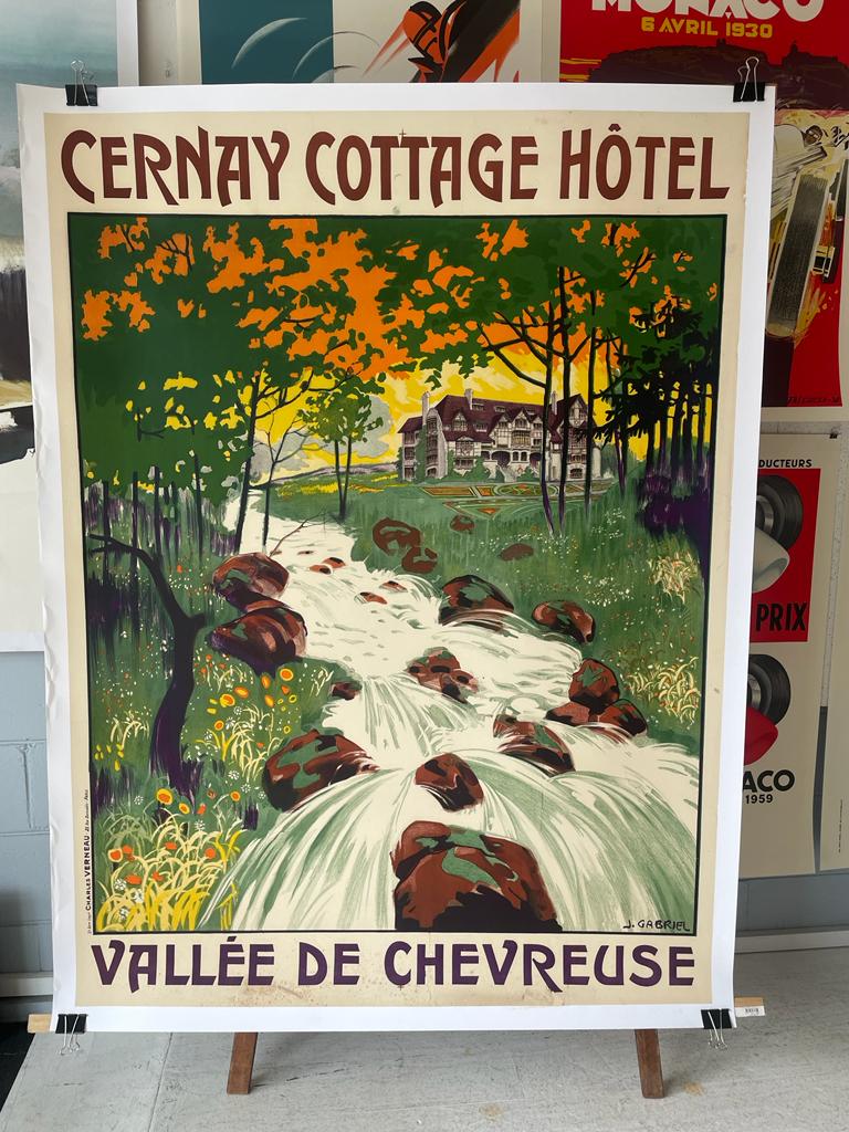 Cernay Cottage Hotel by J. Gabrel