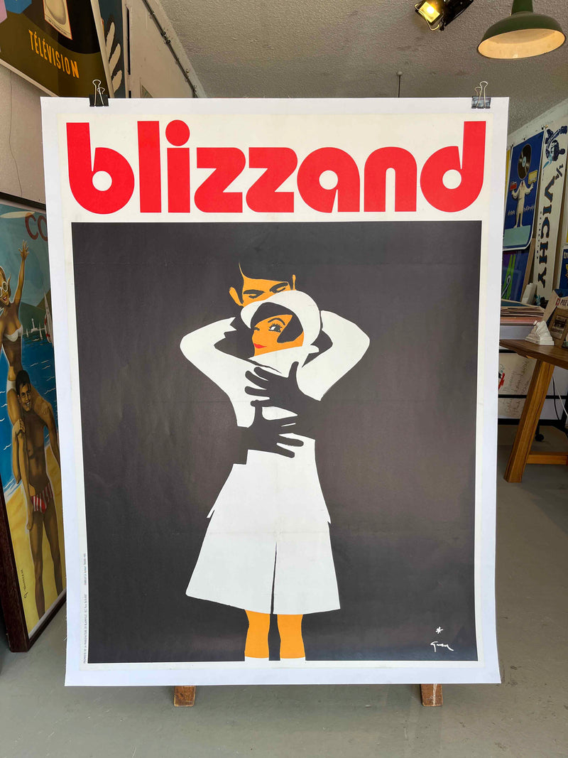 Blizzand Embrace by René Gruau