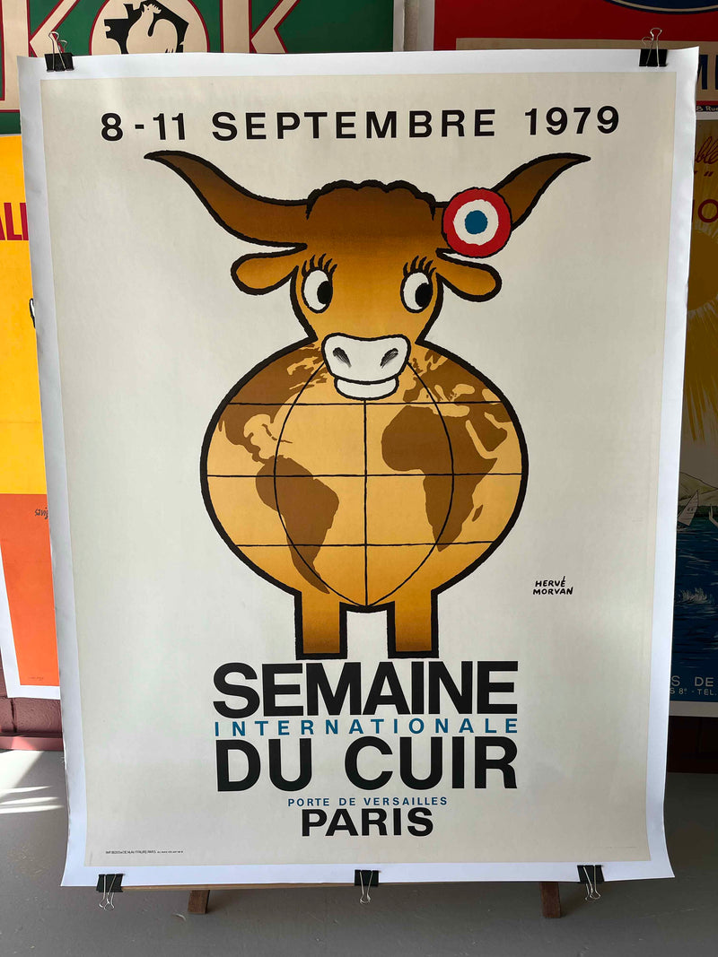 Semaine Internationale du Cuir by Hervé Morvan