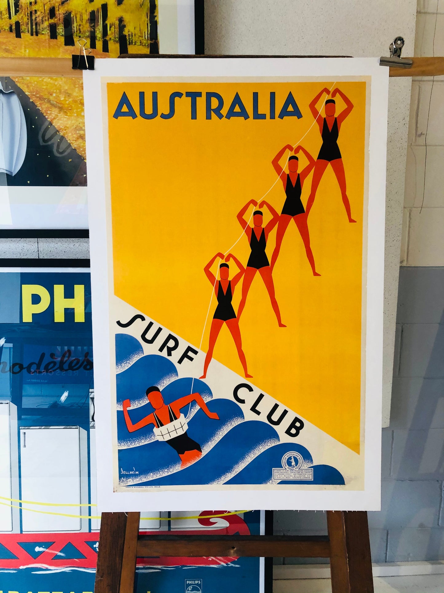 Surf Club Australia by Gert Sellheim